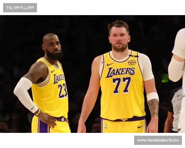 东契奇被批为球霸不防守 将詹姆斯当波什乐福为核心