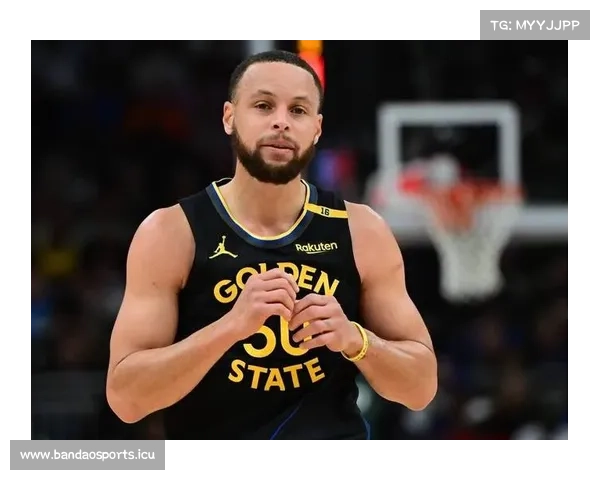 库里半场32分创六项历史纪录媲美詹姆斯直追科比独占半场8记三分纪录