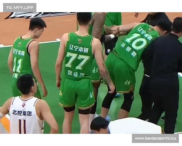 热火引发激烈争议球迷纷纷热议比赛刺激程度令人惊叹