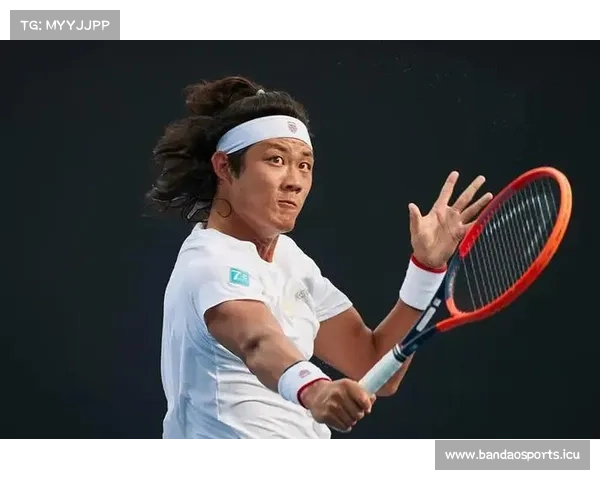 温网伤愈复出后依旧展现强大实力 状态不减再度征服赛场 温网伤愈复出后依旧展现强大实力 状态不减再度征服赛场