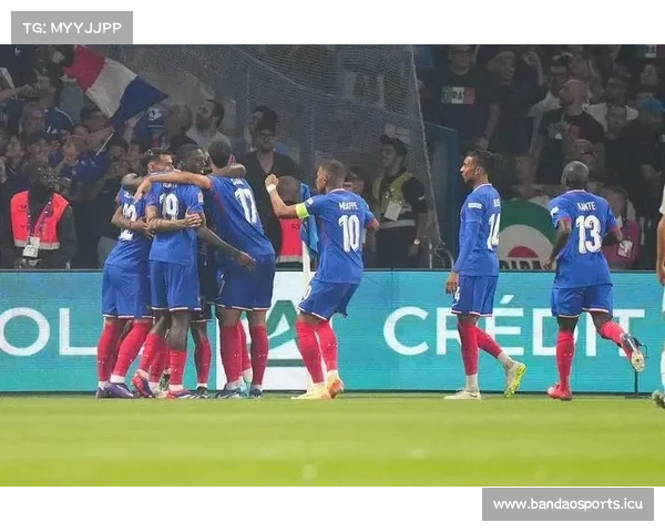 法国队开局不利士气低迷全队表现受挫面临严峻考验