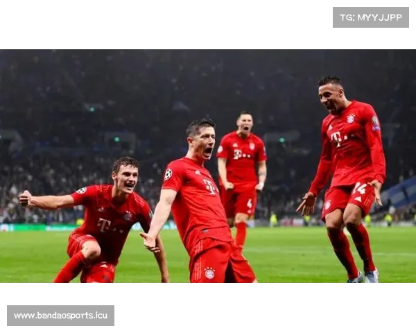 德甲强强对话:精彩纷呈的战术博弈与球员表现深度解析 德甲强强对话:精彩纷呈的战术博弈与球员表现深度解析