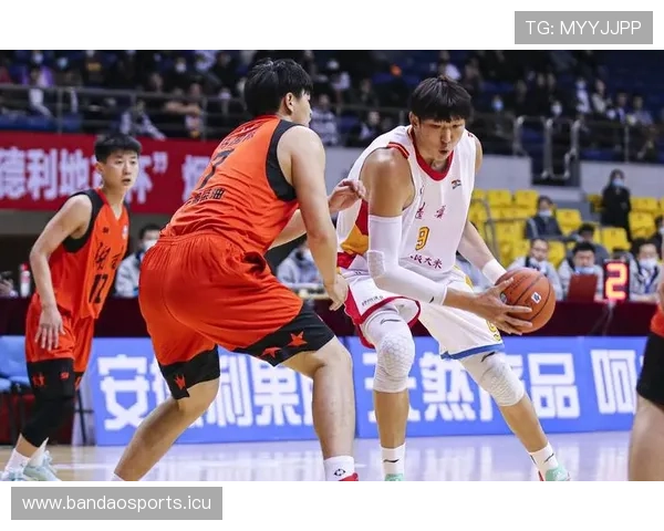 北控男篮杨皓喆直言新赛季全力冲击前八展望团队奋进目标蓝图前行 北控男篮杨皓喆直言新赛季全力冲击前八展望团队奋进目标蓝图前行